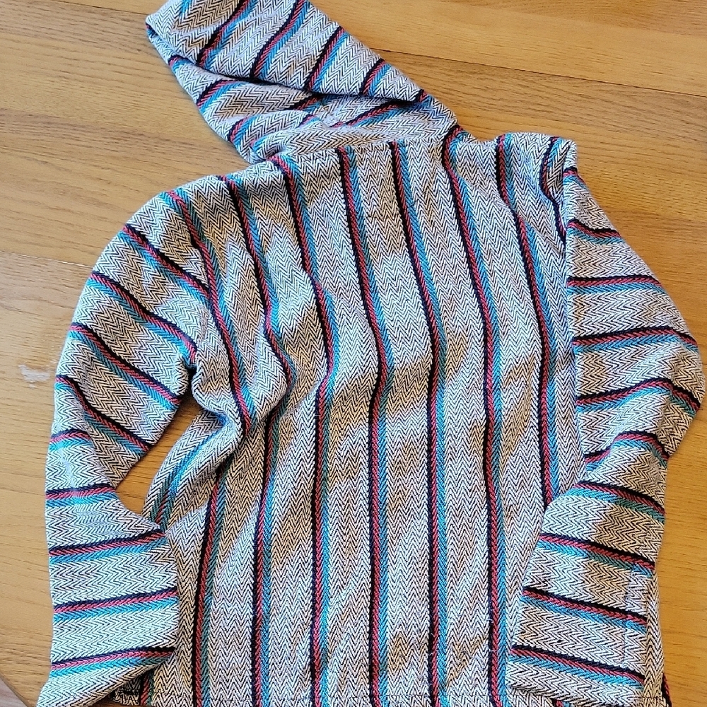 Striped Hooded Drug Rug - Picture 5 of 5
